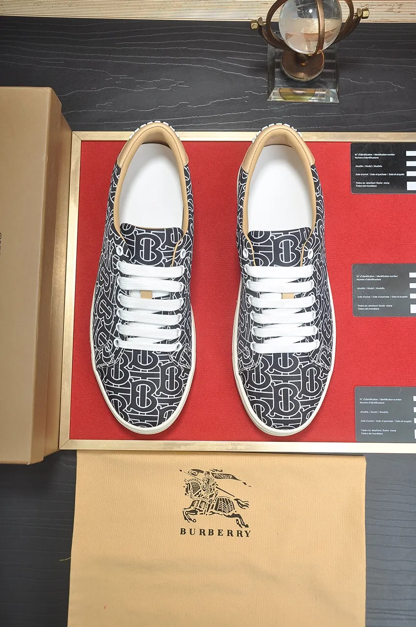 Men's shoes💰480💶[Burberry] (cowhide lining) classic low-top sneakers｜Imported cowhide with classic plaid fabric｜Cow leather lining｜Original outsole｜Fine workmanship and comfortable to wear Size: 38-44 (customized at 45)